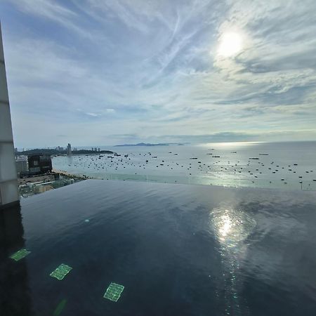 Centric Sea Pattaya Acomodação com café da manhã Exterior foto